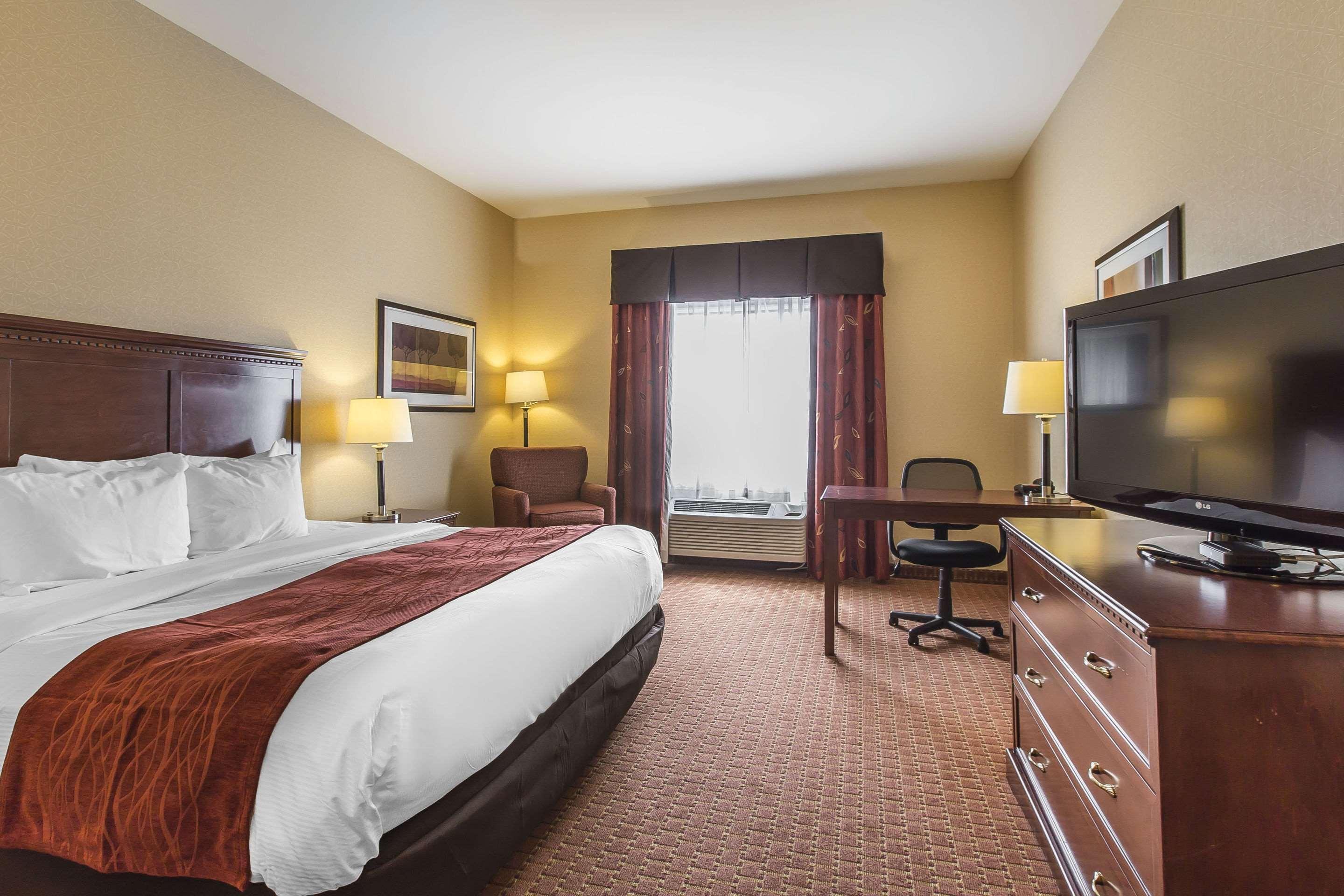 Comfort Hotel Airport St. John's Exterior photo